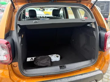 Car image 32