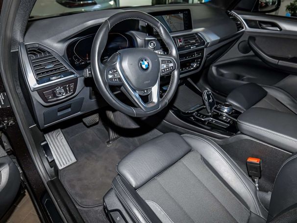 BMW X3 xDrive20d Advantage 140 kW image number 6