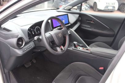 Car image 12