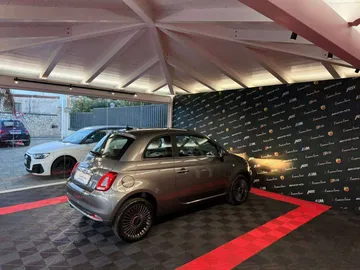 Car image 3