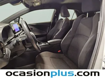 Car image 10