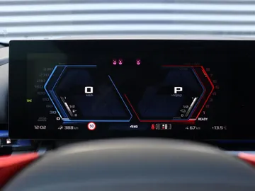 Car image 25