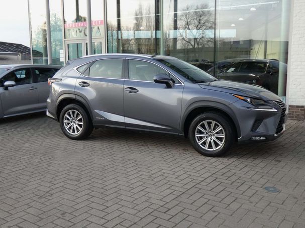 Lexus NX 300 h AWD 145 kW image number 22