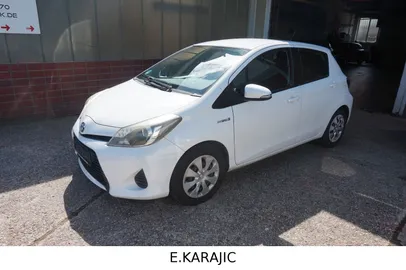 Car image 27