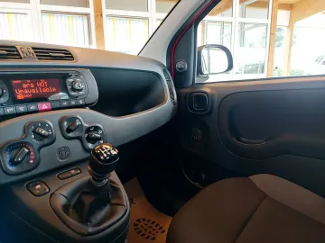 Car image 19