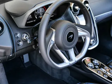 Car image 29