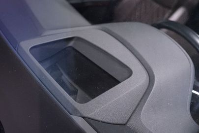 Car image 33