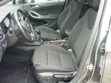 Car image 12