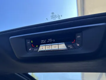 Car image 46