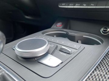 Car image 31