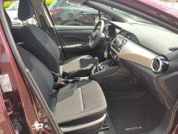 Car image 12