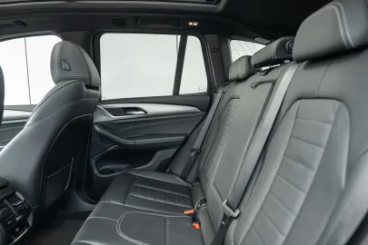 Car image 47