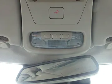 Car image 33