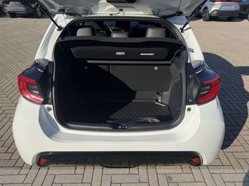 Car image 11