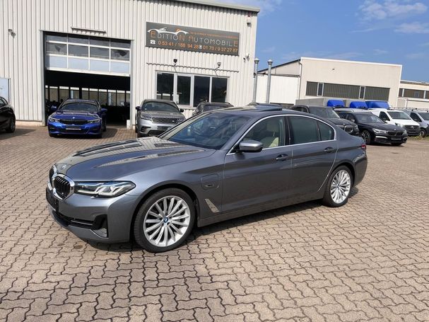 BMW 545e xDrive Individual 290 kW image number 1