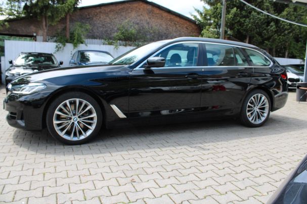 BMW 540d Touring xDrive 250 kW image number 11