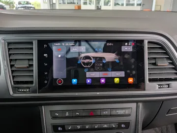 Car image 30