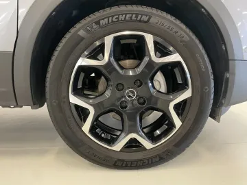 Car image 31