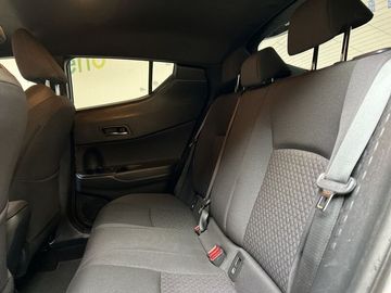 Car image 15