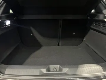 Car image 35