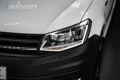 Car image 35