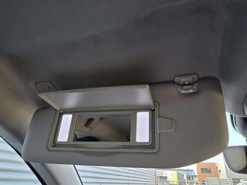 Car image 37