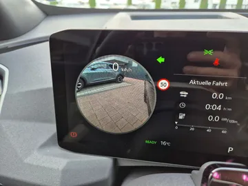 Car image 28