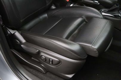 Car image 36