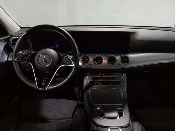 Mercedes-Benz E 300 4Matic 235 kW image number 6