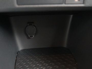 Car image 30