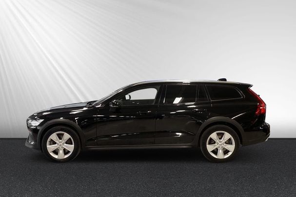 Volvo V60 Cross Country D4 AWD 141 kW image number 3