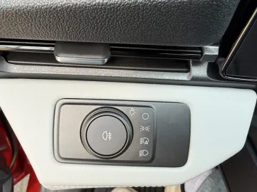 Car image 37