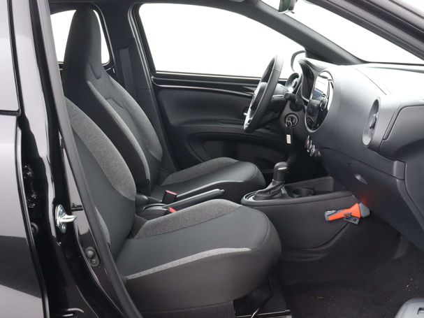 Toyota Aygo X 1.0 VVT-i 53 kW image number 30