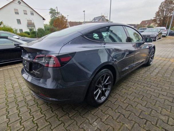 Tesla Model 3 Long Range AWD 324 kW image number 8