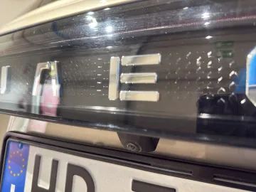 Car image 29
