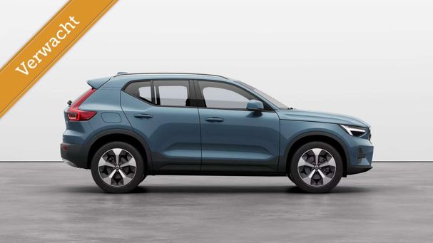 Volvo XC40 B3 Core 120 kW image number 3