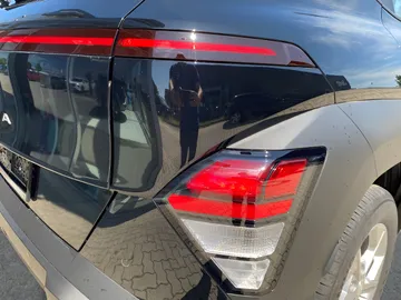 Car image 25