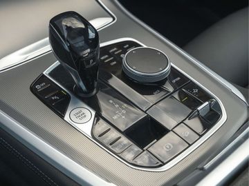 Car image 36