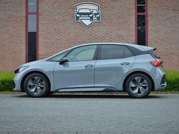 Car image 5