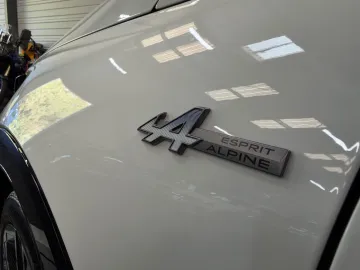 Car image 28