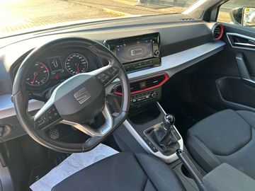 Car image 15