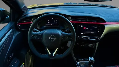 Car image 15