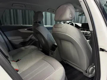 Car image 41