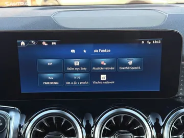 Car image 32