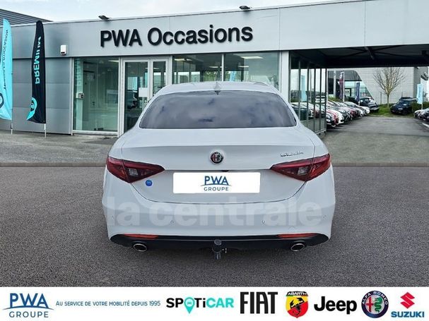 Alfa Romeo Giulia 2.2 AT8 132 kW image number 6