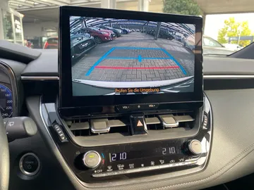 Car image 28