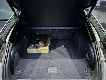 Car image 35