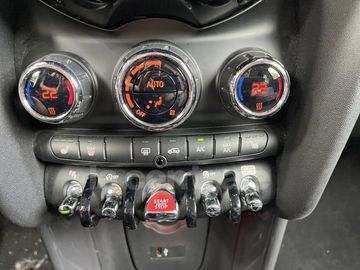 Car image 37