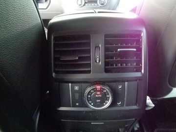 Car image 37