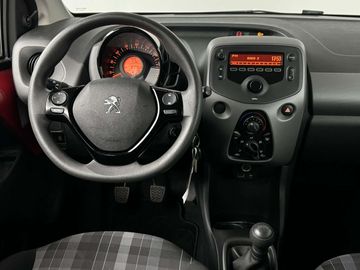 Car image 22